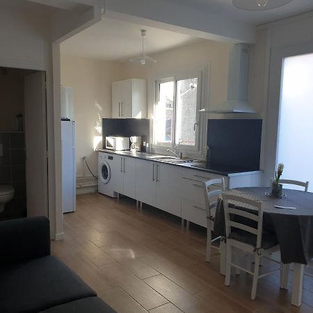Appartement T4 Lumineux Avec Balcon - 3Eme Etage Sans Ascenseur Tarbes Luaran gambar